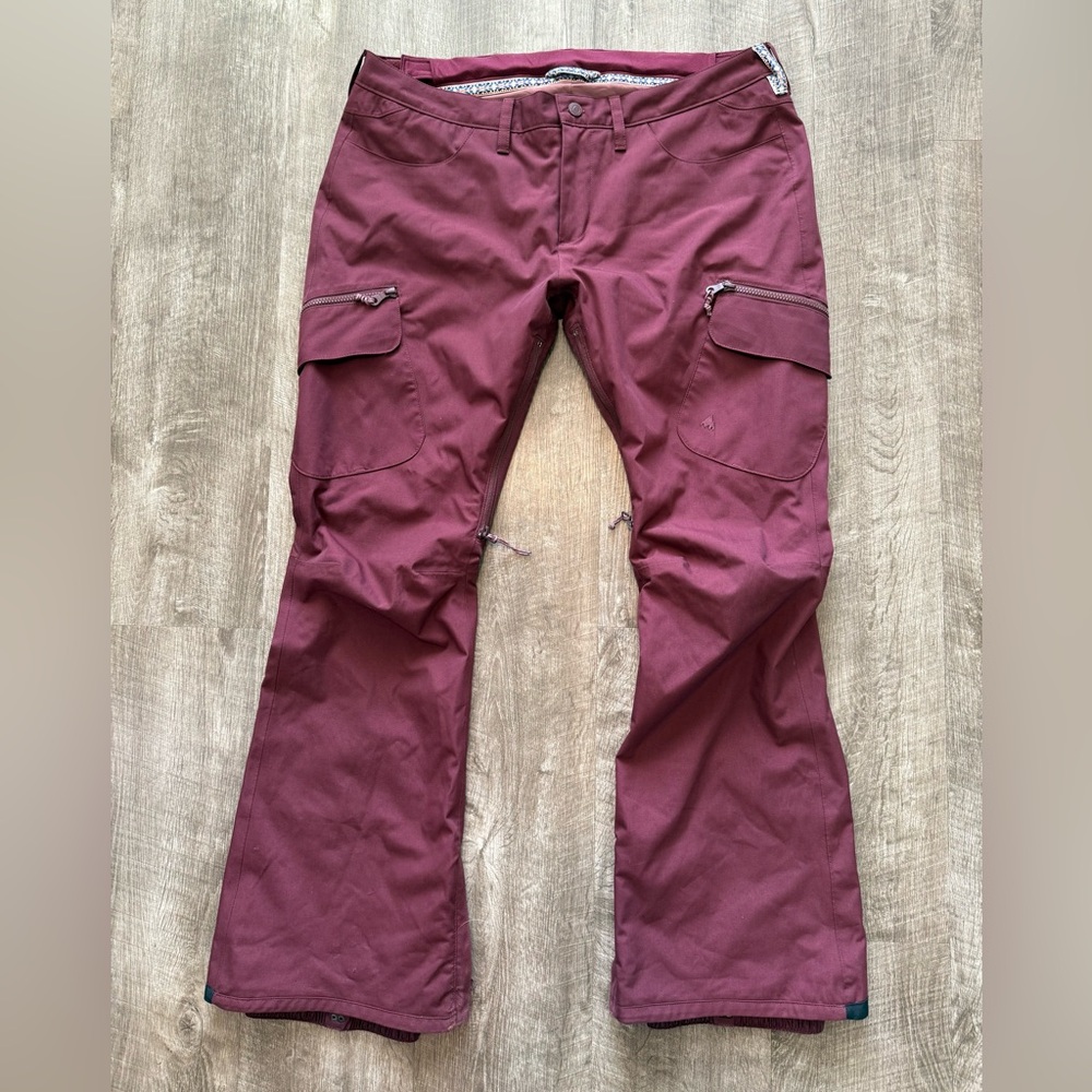 Burton Gloria Insulated Snowboard Ski Pants in Almandine Burgundy Size XL
